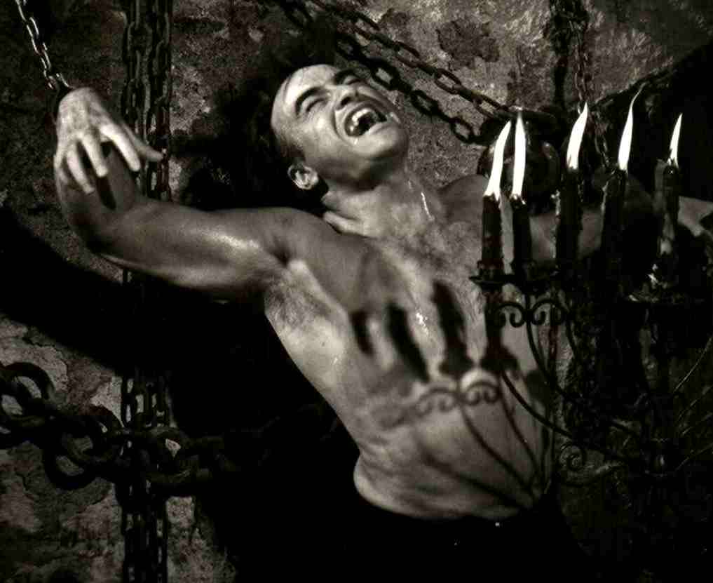 Hommage à Paul Naschy par Alain Schlockoff (voir ci-dessous)