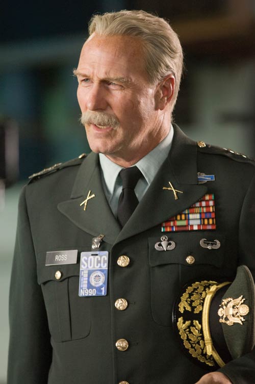 Le général Thaddeus Ross (William Hurt)