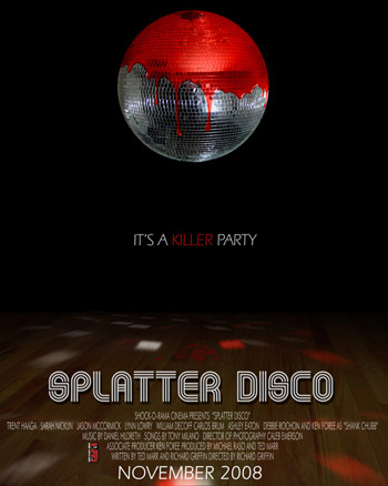 "Splatter Disco", de Richard Griffin, avec Ken Foree, Debbie Rochon et Lynn Lowry, où la fermeture imminente d'un club fétichiste d'une petite ville entraîne une série de meurtres sanglants, sortira en dvd outre-Atlantique en novembre.