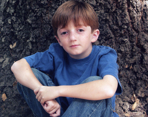 Caleb Guss, le nouveau "petit" Jason Voorhees. Comme on peut le constater sur cette photo de production, son maquillage est fidèle à l'original...