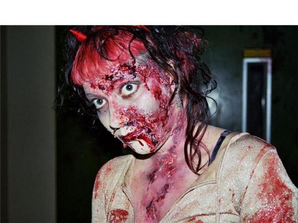 Les amis de l'Ecran Fantastique !  (voir ci-dessous)