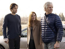 Chris Carter, producteur, scénariste et réalisateur de "X-Files  : I want to Believe" vient d'être hospitalisée, en raison d'un "épuisement physique et d'une profond perturbation du sommeil" (suite ci-dessous)