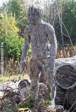 Le réalisateur Krist Rufty et le maquilleur d'effets spéciaux Hank Carlson (L'armée des ténèbres, Doppelganger) ont, après "Psycho Holocaust", refait équipe sur" Wicked Wood" (suite ci-dessous)