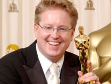 Andrew Stanton peaufine le scénar de "John Carter sur Mars", pour lui donner un aspect "réaliste". "Nous sommes en préproduction, et allons commencer à parler aux acteurs" annonce-t-il. "Ce sera un film en prises de vues réelles", une première pour l'aute