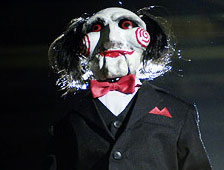 Après "Saw 6" (!), voici "Saw 7" (!) en 3-D Relief (voir ci-dessous)