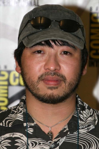 Takashi Shimizu (notre photo) va s'intéresser à une histoire de mélodie hantée (voir ci-dessous)