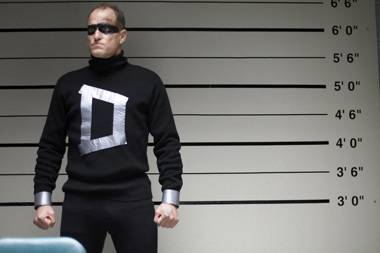 En postproduction, "Defendor', premier long-métrage réalisé par le comédien Peter Stebbings, voit Woody Harrelson incarner un individu ordinaire persuadé d'être un super-héros (suite ci-dessous)