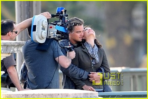 Leonardo DiCaprio et Marion Cotillard à Paris, sur le tournage de "Inception", un film fantastique de Christopher Nolan ("The Dark Knight").