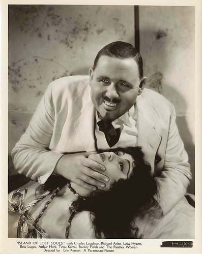 Charles Laughton (le Dr. Moreau)