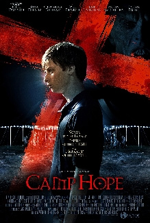 Jesse Eisenberg, l'une des vedettes de Zombieland, se retrouve également dans une autre oeuvre du genre, le thriller d'horreur "Camp Hope" (suite ci-dessous)