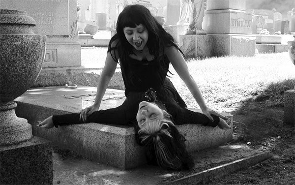 JITTERS, dans la veine de "Gremlins", et ELEVATOR MEN, une vampire story, tous deux imaginés par Marc Haimes (suite ci-dessous)