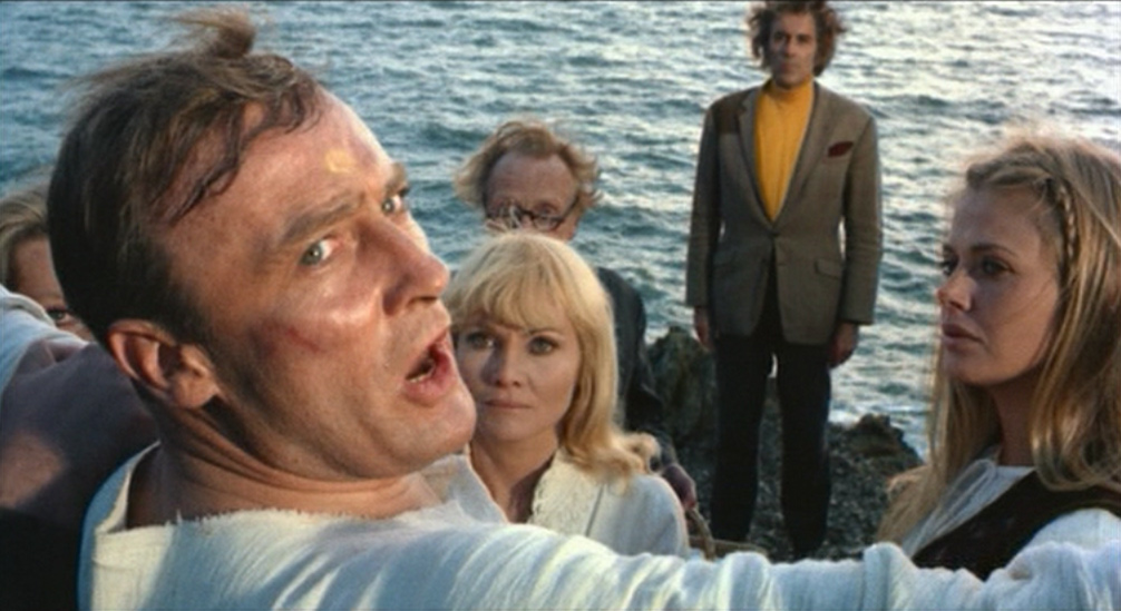 Le comédien anglais Edward Woodward, rendu célèbre par son rôle du sergent Howie dans "The Wicker Man" de Robin Hardy (1973) aux côtés de Christopher Lee, Diane Cilento et Ingrid Pitt, est décédé hier à l'âge de. 79 ans (voir ci-dessous)