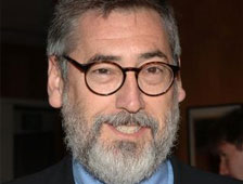 John Landis (Le loup-garou de Londres) a engagé Jack Perez (la production Asylum Mega Shark vs Giant Octopus) pour diriger la comédie d'horreur "Some Guy Who Kills People" (voir ci-dessous)