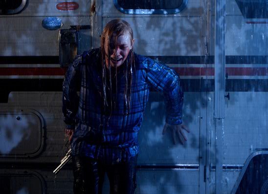 Tourné à Winnipeg, au Canada, le remake de "Mother's Day" signé Darren Lynn Bousman  où Rebecca De Mornay interprète la mère s'annonce à la fois sombre et violent comme on pouvait y attendre, à l'image de l'original, un classique de l'horreur des années 8