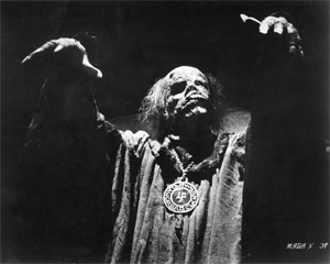 La Momia Azteca contra el robot humano (1958)