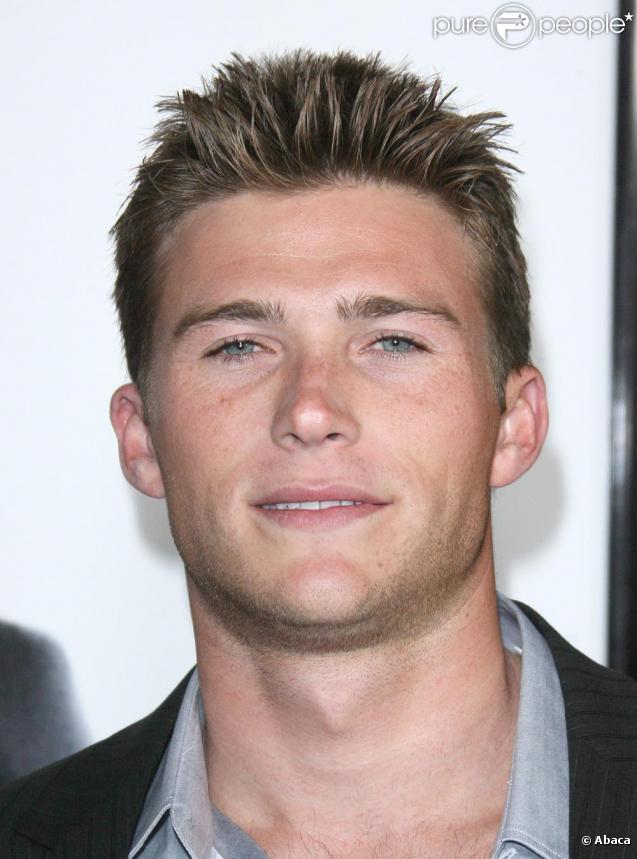 Décrit comme un mixte entre "La Quatrième Dimension" et "Lost", "Enter Nowhere" a pour vedette Scott Easwtood, fils de Clint Eastwood (voir ci-dessous).