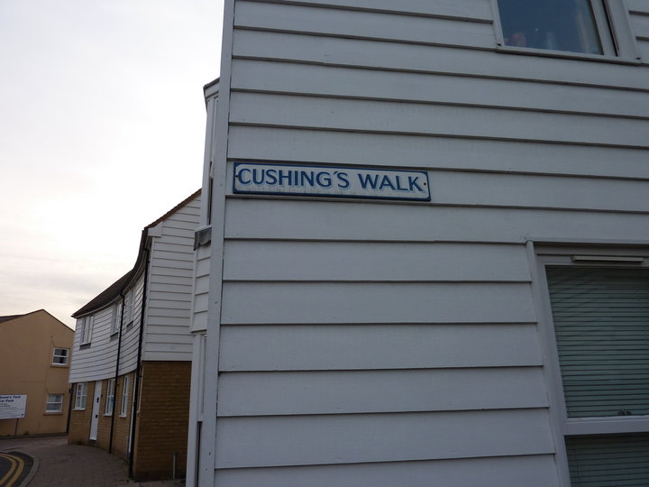 Plaque commémorative : la promenade de Cushing