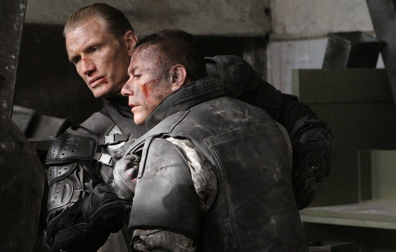 La firme Foresight Unlimited prépare un 4e épisode de la série "Universal Soldier", où figureront à nouveau Jean-Claude Van Damme et Dolph Lundgren (voir ci-dessous)
