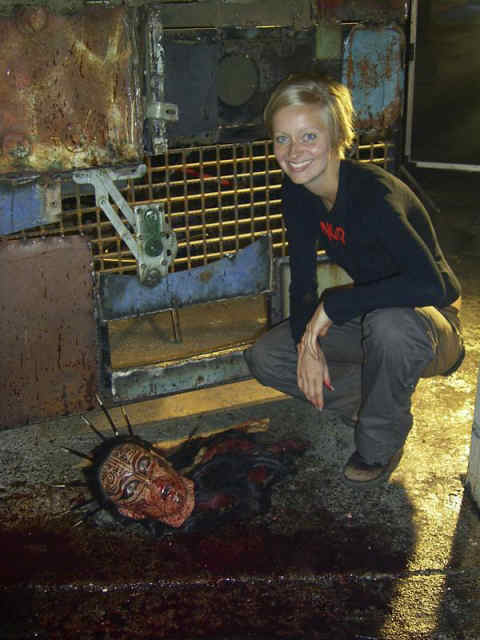 Axelle Carolyn sur le tournage de "Doomsday", réalisé par son mari, Neil Marshall