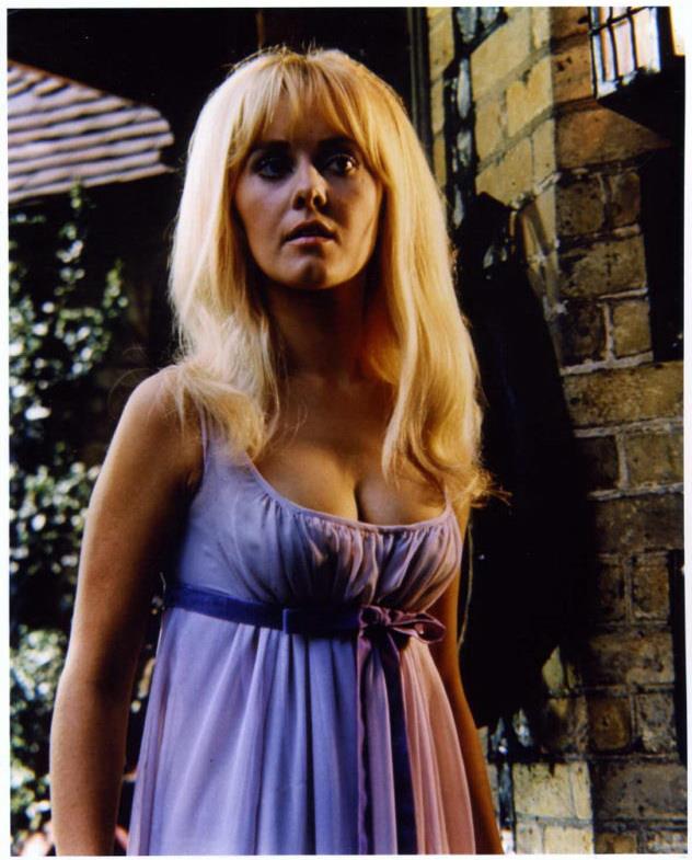 Yutte Stensgaard interprète Mircalla/Carmilla Karnstyein dans "Lust for A Vampire" de Jimmy Sangster (1971)