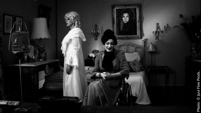 "Baby Jane ?" écrit et réalisé par William Clift est un remake du classique de 1962 "Qu'est-il arrivé à Baby Jane ?" (suite ci-dessous)