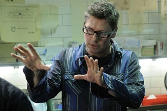 David Hackl (Saw V) va diriger le thriller "The Red Machine", basé sur un script de Jack Reher, où deux frères pratiquant du camping se retrouvent attaqué par un ours sans merci ne craignant pas les humains...