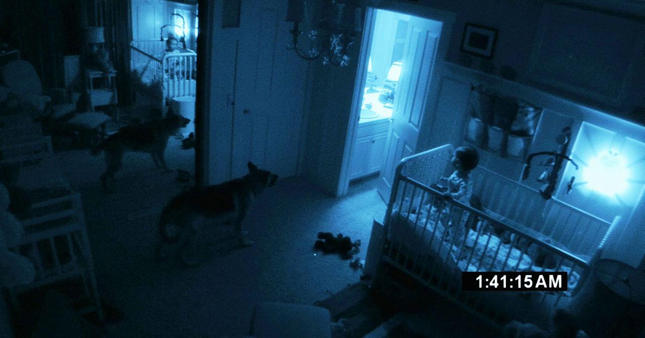 Le succès du second "Paranormal Activity" (les deux premiers épisodes ont rapporté quelque 3OOM$ dans le monde) a naturellement incité la Paramount à enclencher un troisième volet, dont la sortie est dores et déjà prévue pour le 21 octobre.