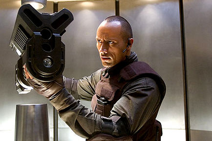 Six ans seulement après le film d'Andrezej Bartkowiak, avec Dwayne Jpohnson, Karl Urban et Rosamund Pike, échec commercial pour Universal, la firme envisage néanmoins de produire un remake de "Doom" cette fois-ci en 3D.