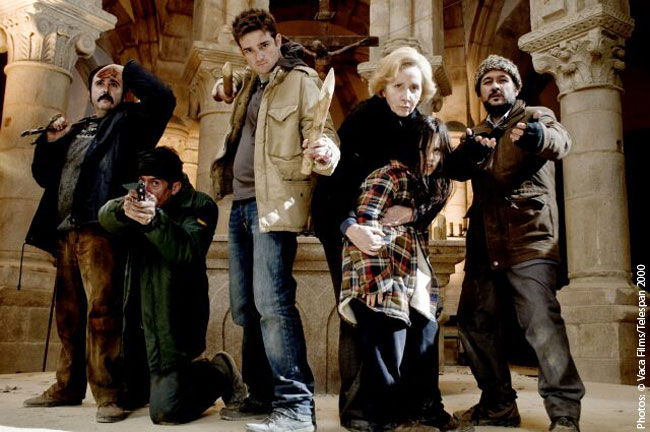 Popularisé par Paul Naschy, le loup-garou ibérique est enfin de retour. Tourné à Madrid et en Galicie, "Lobos de Arga" est une comédioe d'horreur où un écrivain raté revient dans sa ville natale et réalise qu'il y a été convoqué pour être sacrifié...