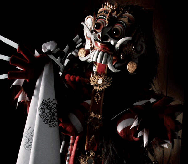 En postproduction, le canadien "Killer God" est un  slasher différent du tout venant, signé Stasch Radwansk Jr. (voir ci-dessous)