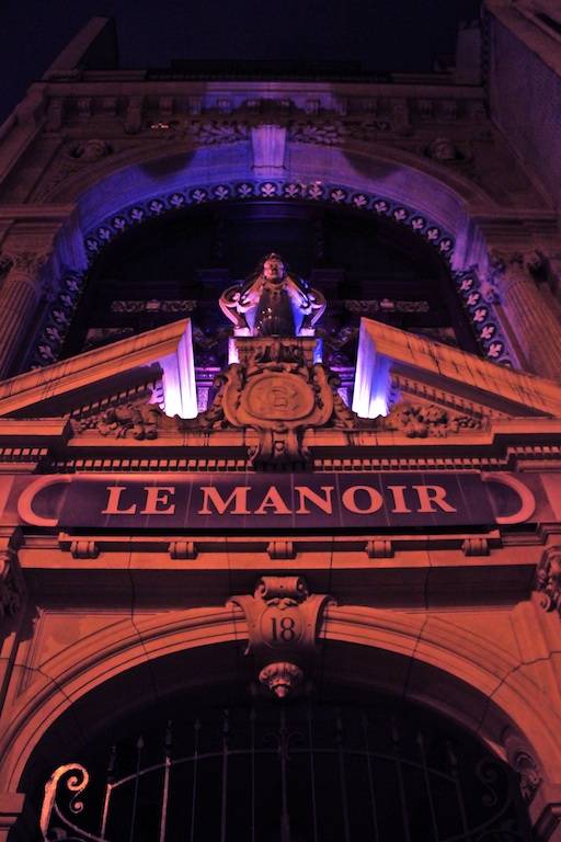 Le Manoir de Paris ouvre ses portes aujourd’hui ! (voir ci-dessous)