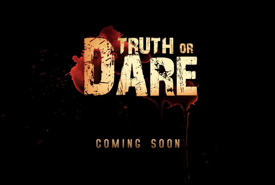 Dans le thriller d'horreur anglais "Truth or Dare" de Robert Heath, un groupe d'adolescents enlevés par un psychopathe est  contraint de jouer un jeu mortel de la bouteille....