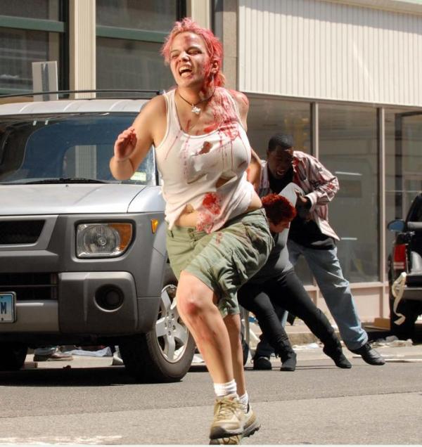 ....met en scène deux survivants face derniers habitants de la terre : les zombies ! Une bataille qui semble perdue d'avance...!