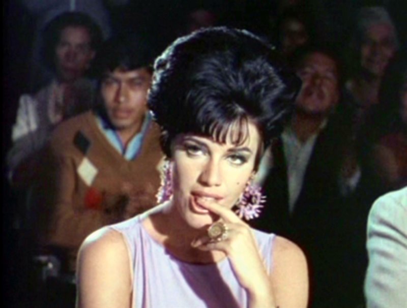 El tesoro de Moctezuma (Mexique 1968) de René Cardona Jr. et René Cardona. Scén.: Rafael garcia Travesi et Gregorio Walerstein. Avec : Santo, Jprge Rivero, Amadee Chabot, Maura Monti.