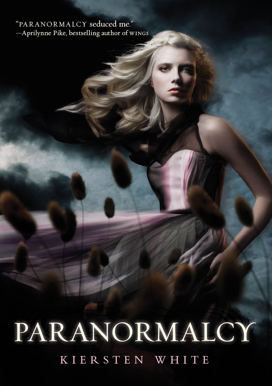 "Paranormalcy", premier long-métrage de Ray Kay, est basé sur le best-seller éponyme de Kiersten White (suite ci-dessous)