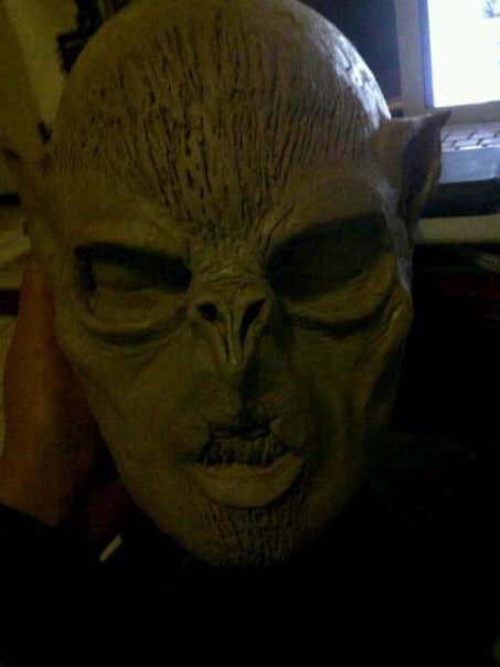 première version du masque de la créature