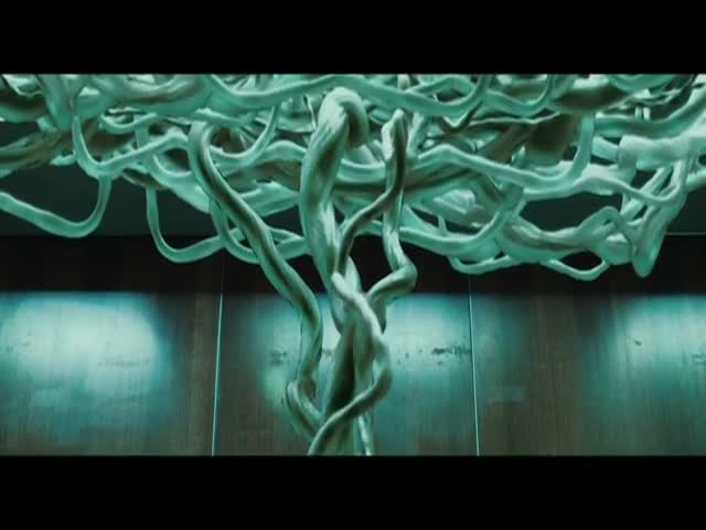 Tourné en langue anglaise, "Mockba 2017" ("Moscou 2017"), sera distribué le 7 septembre prochain simultanément en Russie et aux USA (sous le titre" Branded") (voir ci-dessous)