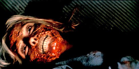 Contrairement à ce qui avait été annoncé précédemment, "Cabin Fever : Patient Zero" ne sera pas une préquelle mais plutôt un reboot du diptyque initié par Eli Roth en 2002....  (voir ci-dessous)