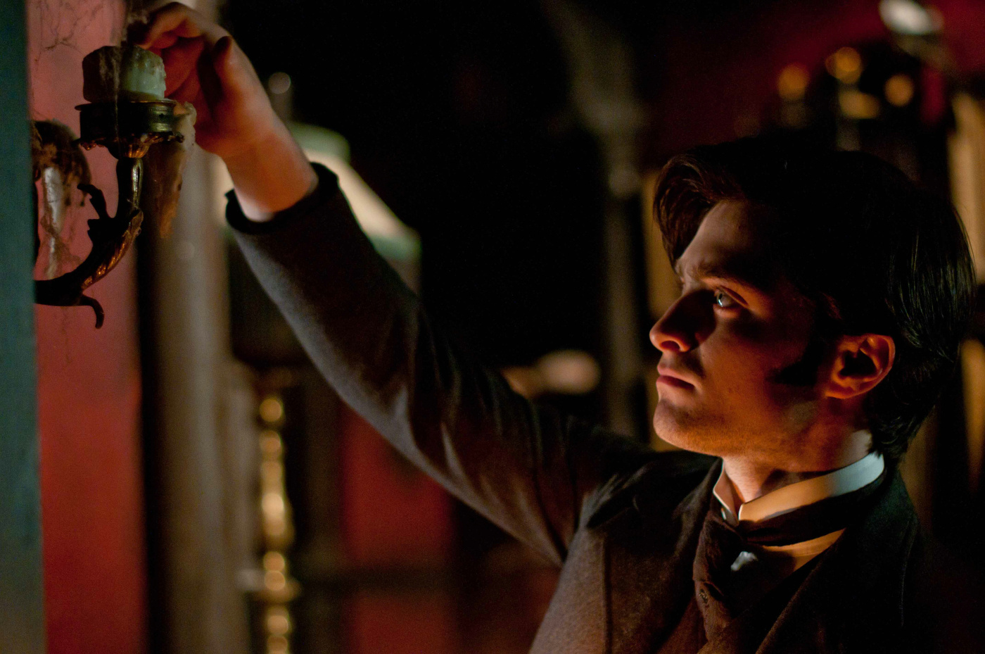 Poursuivant son ascension dans le genre, le Britannique Daniel Radcliffe sera la vedette du thriller surnaturel "Horns" dirigé par Alexandre Aja...  (voir ci-dessous)