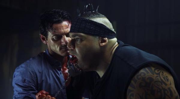 Distribué en janvier 2013 aux USA, "No Ones Lives", le nouveau Ryuhei Kitamura (Midnighrt Meat Train) voit un gang de kidnappeurs brutaux aux prises avec le compagnon de leur dernière victime, déterminé à les exterminer un par un....