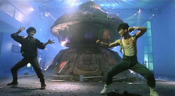 La romance de SF "The Iceman Cometh" de Clarence Fok Yiu-leung avec Maggie Cheung, datant de 1989, vient de faire l'objet d'un remake (voir ci-dessous)