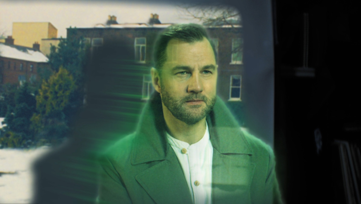 Sorti localement le 15 mars dernier, l'irlandais "Earthbound" mêle comédie, romance et SF (voir ci-dessous)