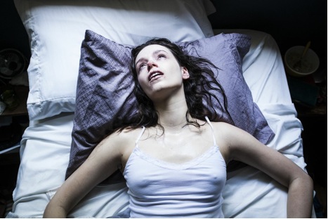 "Starry Eyes" est un thriller occulte dû à Dennis Widmyer et Kevin Kolsch , version contemporaine de films tels "Rosemary's Baby" (voir suite ci-dessous)