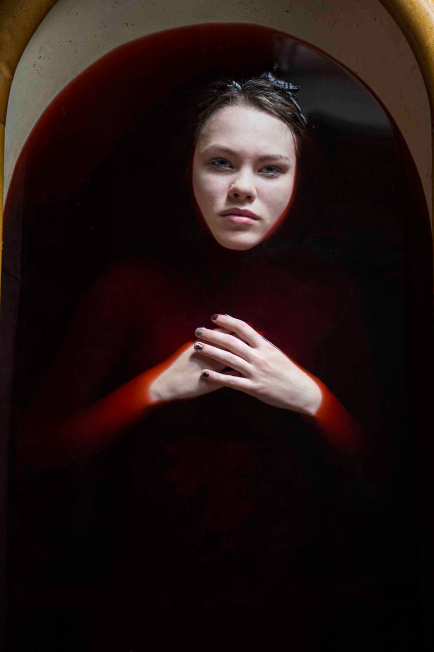 Ancien projet de Gavin Hefferman annoncé en juillet 2011, "Hellions" a été repris par Bruce McDonald ("Pontypool") et est maintenant en postproduction (voir ci-dessous)