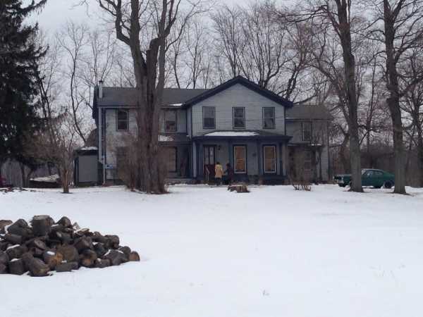 Ecrit et réalisé par Ted Geoghegan, "We Are Still Here" nous permet de retrouver Barbara Crampton, Lisa Marie et Larry Fessenden... (voir ci-dessous)