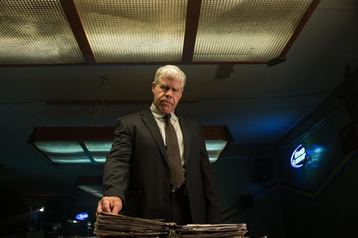 De nombreux projets pour Ron Perlman cette année, dont le thriller d'horreur "13 Sins" qui sort le 18 avril aux USA (voir ci-dessous)