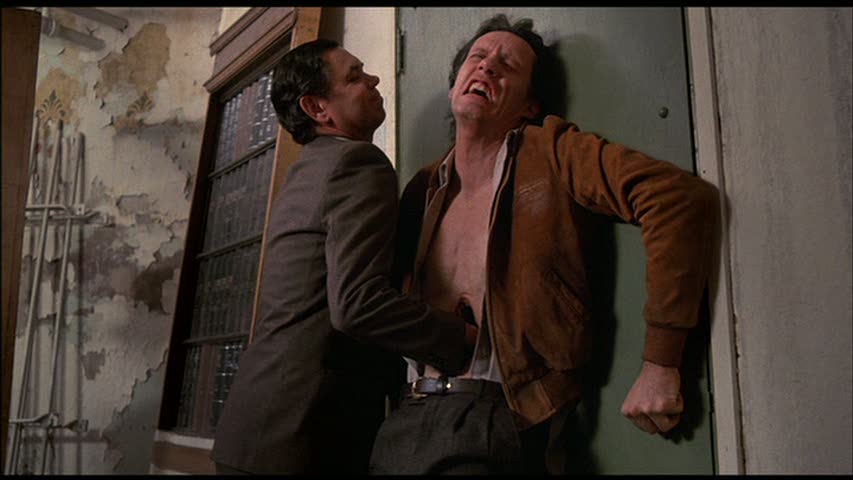 Leslie Carlson (81 ans), qui avait interprété Barry Convex, le diabolique dirigeant de Spectacular Optical Corp. dans "Vidéodrome" de David Cronenberg, est décédé à son domicile de Toronto le 3 mai (voir ci-dessous).