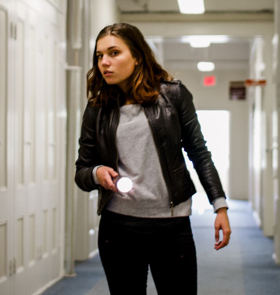 Ayant reçu plus de 60 millions de visiteurs depuis 2010, la série web "Haunting of Sunshine Girl" va devenir un film.. (voir ci-dessous)