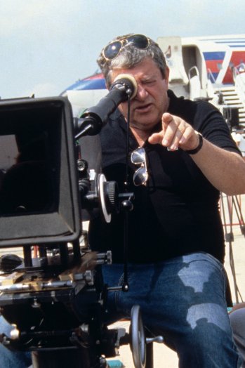 R.I.P.  MENAHEM GOLAN (1929 - 2014) (voir ci-dessous)