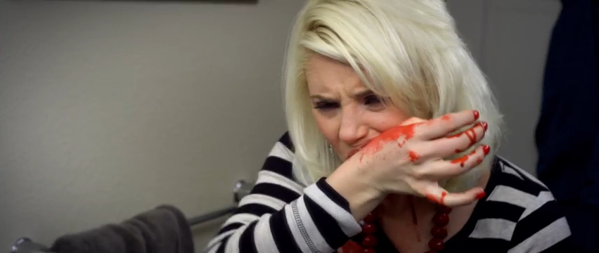 L'horreur sous un nouvel angle dans "EAT".... (voir ci-dessous)